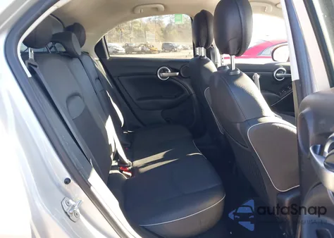 2016 Fiat 500X Trekking z USA, uszkodzony, nr VIN ZFBCFYCT0GP331250